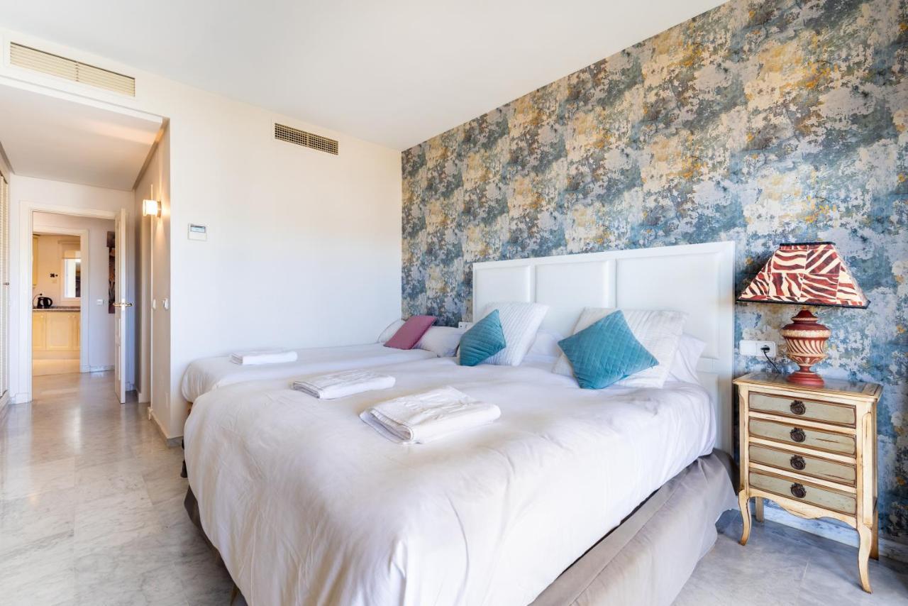 Appartement Wintowinrentals Luxury And Sea View Inside Puerto Marina *