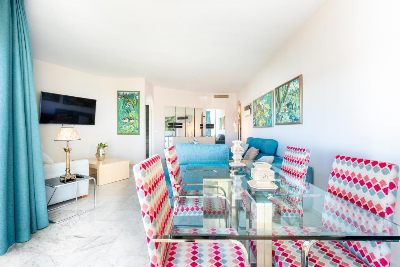 Wintowinrentals Luxury And Sea View Inside Puerto Marina Appartement