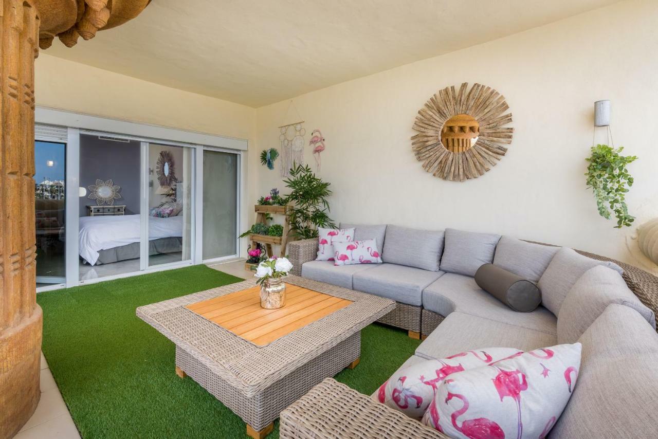 Appartement Wintowinrentals Luxury And Sea View Inside Puerto Marina *
