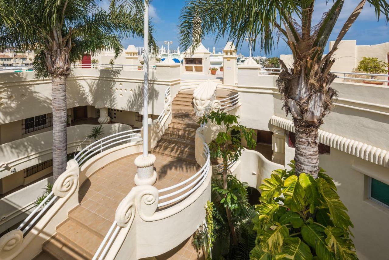 Wintowinrentals Luxury And Sea View Inside Puerto Marina Appartement