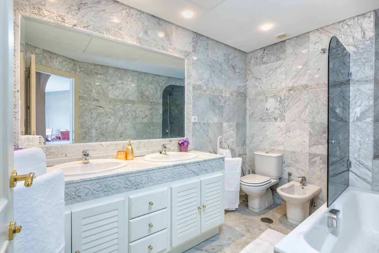 Wintowinrentals Luxury And Sea View Inside Puerto Marina Appartement *