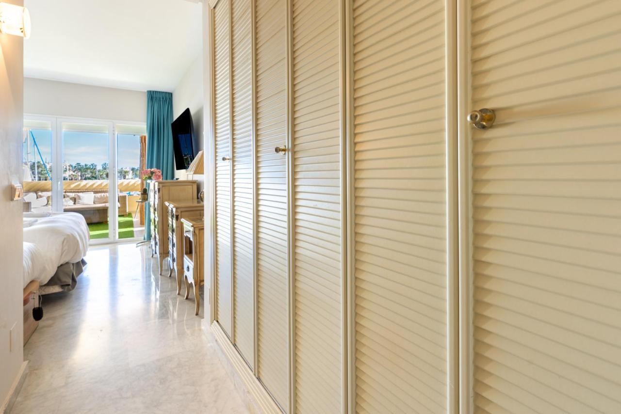 Wintowinrentals Luxury And Sea View Inside Puerto Marina Apartment Benalmádena