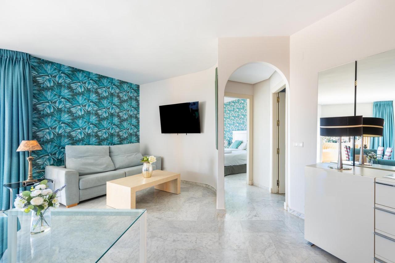 Wintowinrentals Luxury And Sea View Inside Puerto Marina Apartment Benalmádena