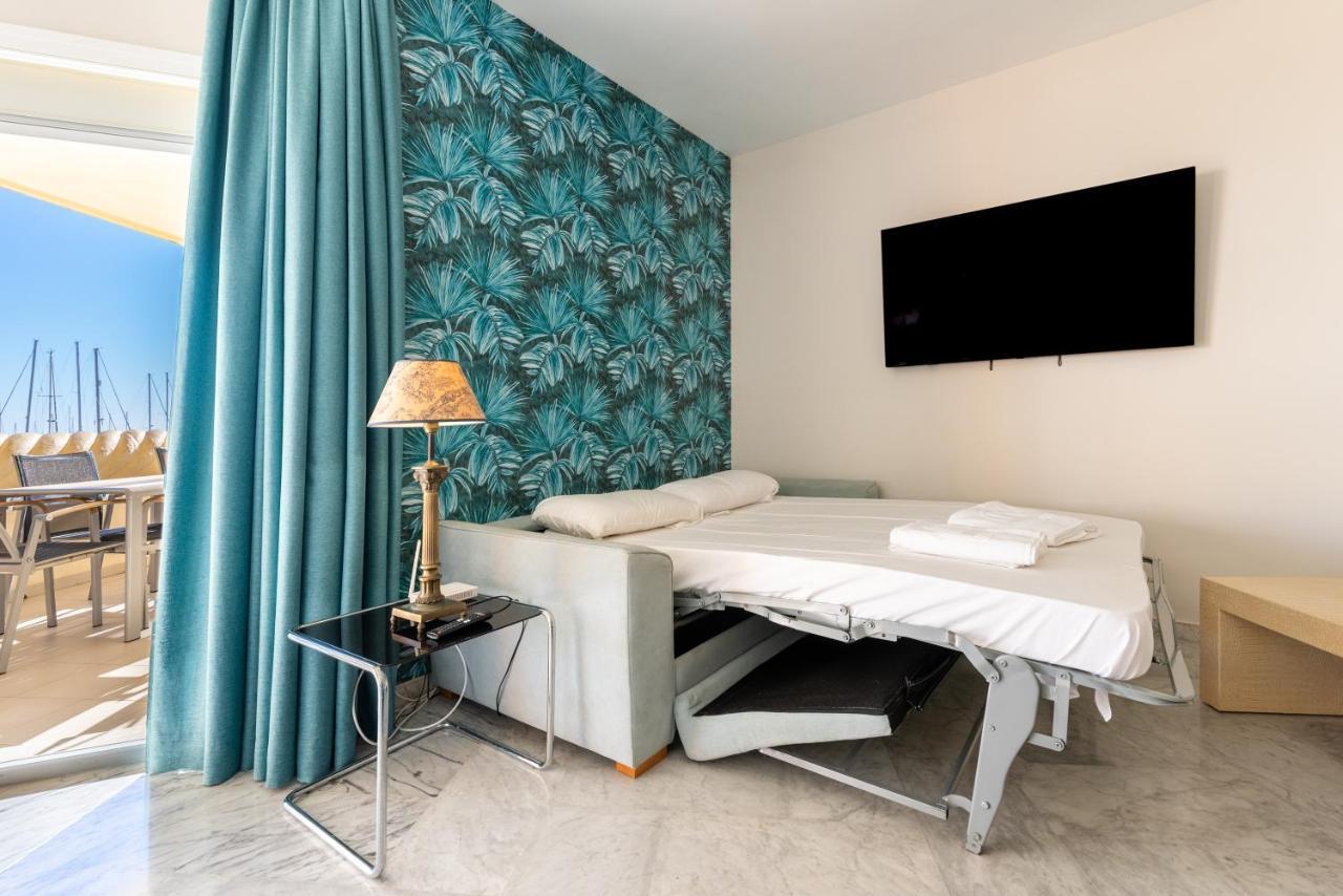 Wintowinrentals Luxury And Sea View Inside Puerto Marina Apartment Benalmádena